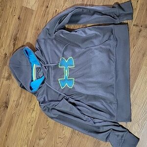 Under Armour sweatshirt